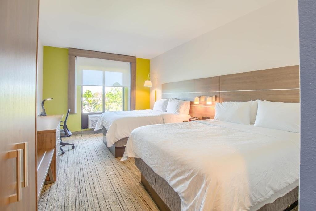 Двухместный номер Standard Holiday Inn Express & Suites Gulf Shores, an IHG Hotel