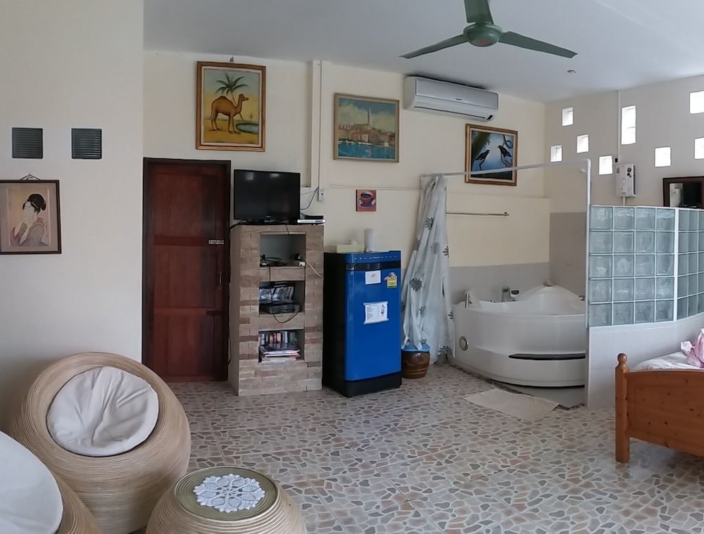 Superior Double room with balcony Penny's Home Stay Resort