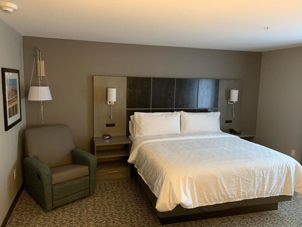 Double Suite Candlewood Suites - Lebanon, an IHG Hotel