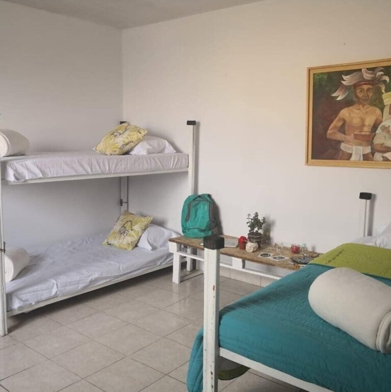 Кровать в общем номере (женский номер) 400 Rabbits' Hostel