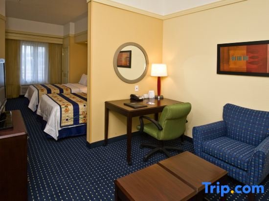 Четырёхместный люкс c 1 комнатой SpringHill Suites by Marriott Columbus
