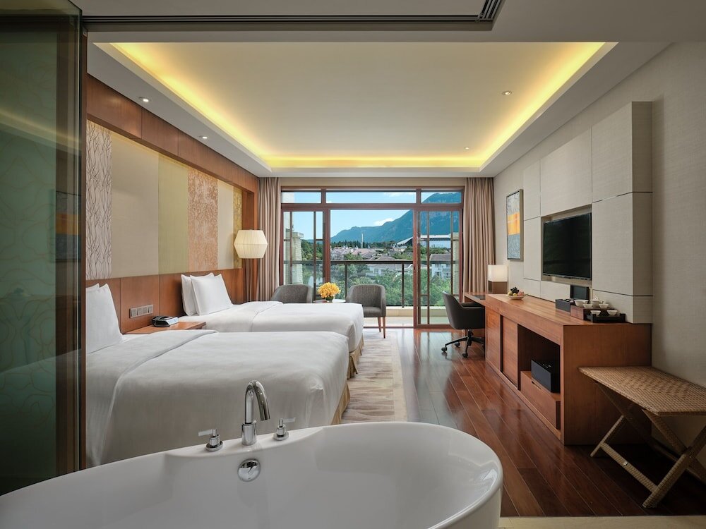 Standard Zimmer mit Bergblick HUALUXE Kunming, an IHG Hotel