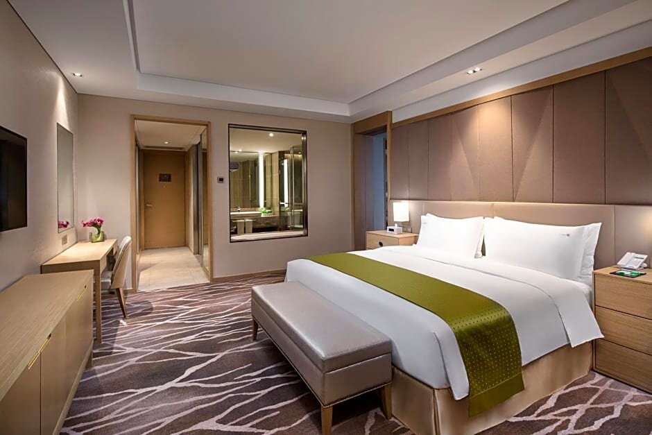 Двухместный люкс c 1 комнатой Holiday Inn Express Wuxi Taihu New City, an IHG Hotel