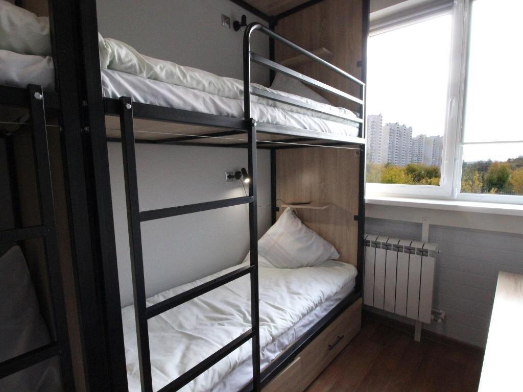 Cama en dormitorio compartido (dormitorio compartido femenino) Pechatniki