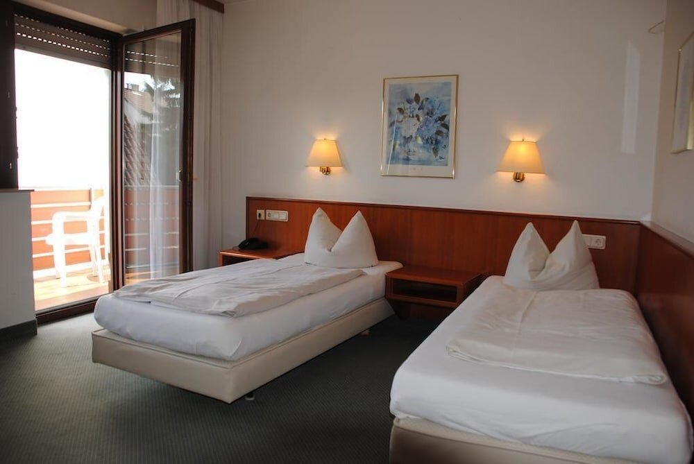 Standard Zimmer Hotel Kurfürst Garni