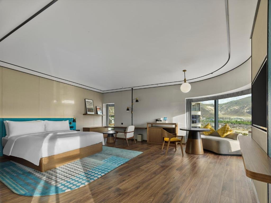 Двухместный номер Premium Hilton Garden Inn Lhasa