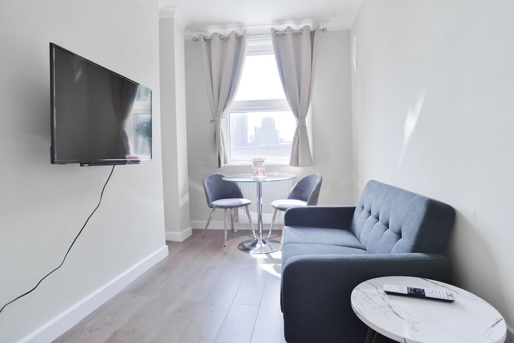 Economy Apartment Studio & One Bedroom Apartment in Euston