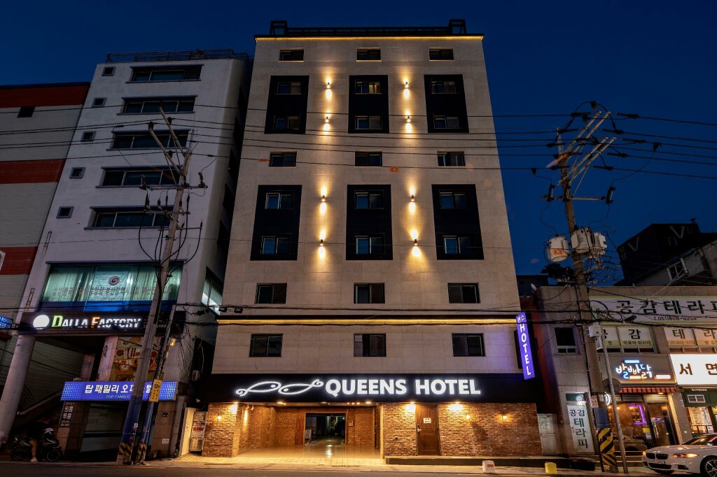 Трёхместный номер Deluxe Queens Hotel Seomyeon Busan