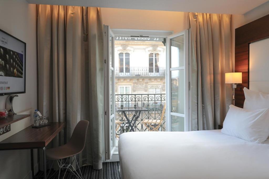 Двухместный номер Privilege с балконом Le Grand Hôtel Grenoble, BW Premier Collection by Best Western