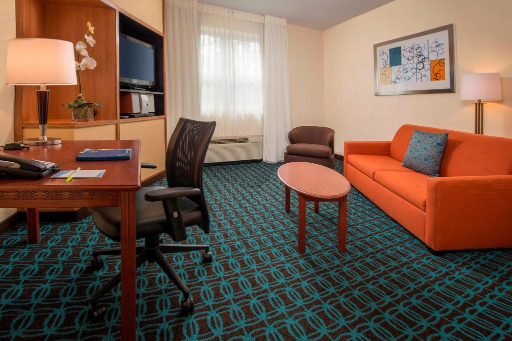 Двухместный люкс Fairfield Inn & Suites by Marriott Williamsburg