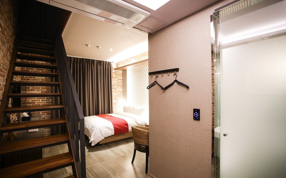 Habitación Estándar 2 dormitorios dúplex Yeoju Dubai Self Check-in Motel