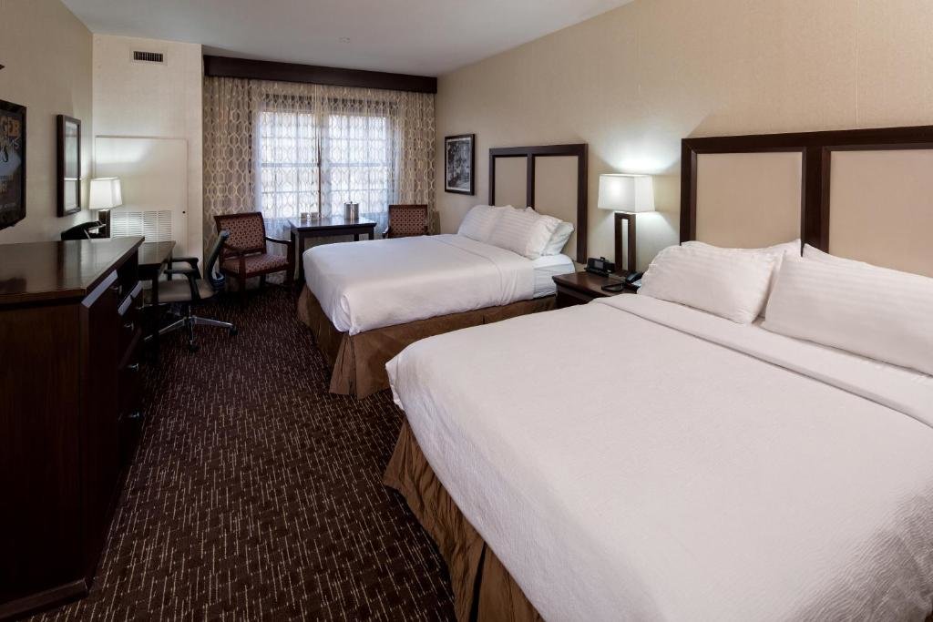 Двухместный номер Standard с красивым видом из окна Holiday Inn Resort Deadwood Mountain Grand, an IHG Hotel