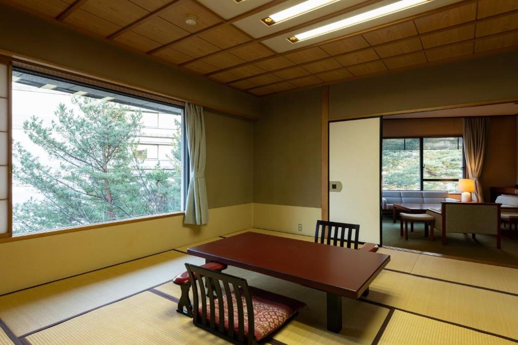 Люкс с 2 комнатами Senkeien Tsukioka Hotel