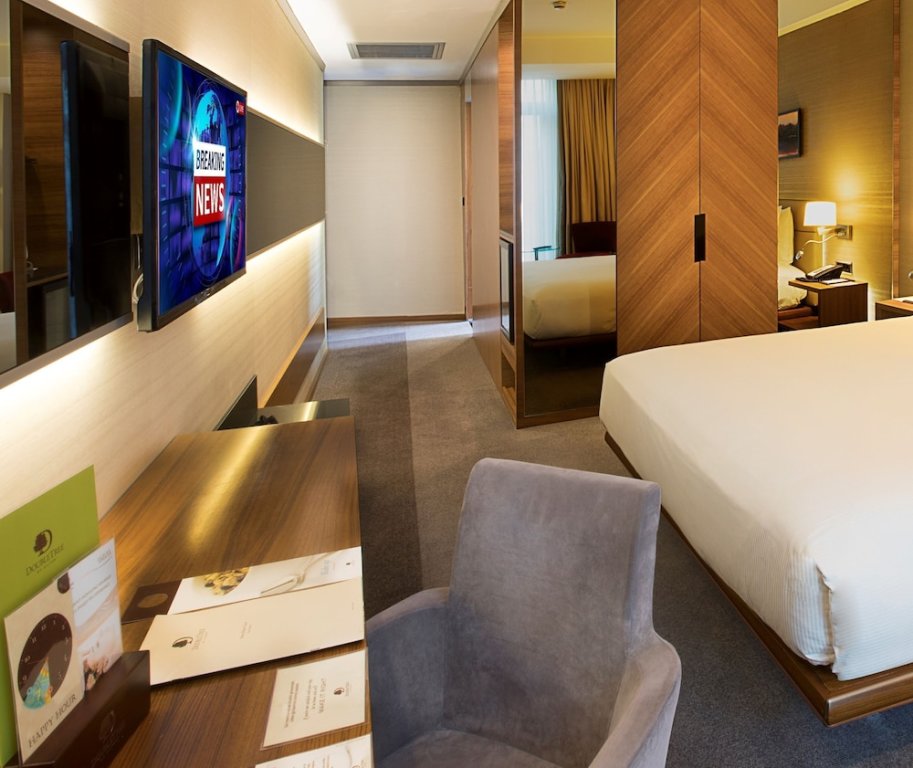 Двухместный номер Corner Guest DoubleTree By Hilton Istanbul - Old Town