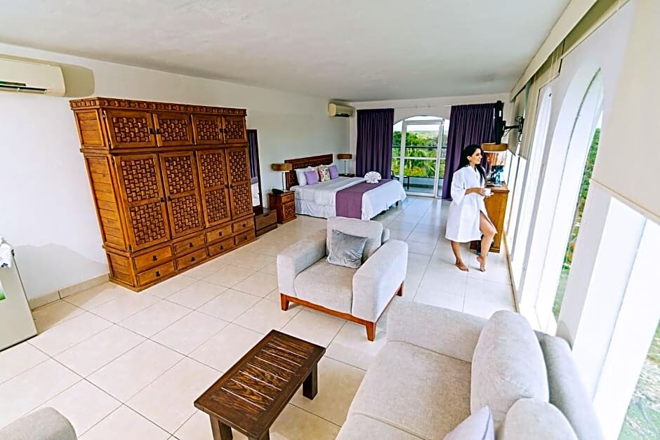 Двухместный люкс с балконом Uxmal Resort Maya