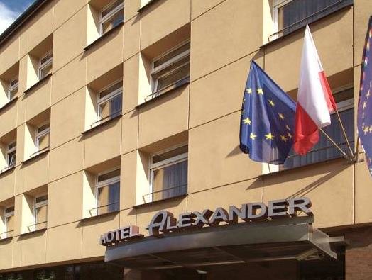 Кровать в общем номере Hotel Alexander
