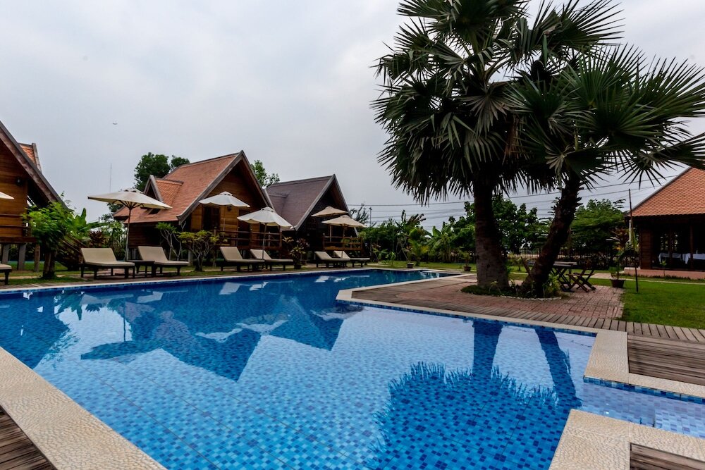 Deluxe Doppel Zimmer mit Balkon und mit Poolblick Angkor Heart Village