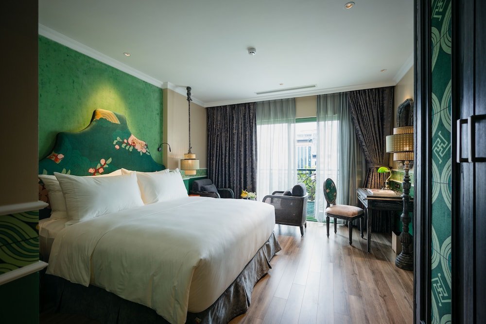 Premium Zimmer Smarana Hanoi Heritage