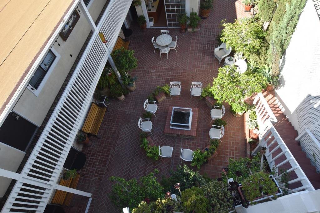 Люкс Superior Catalina Courtyard Suites