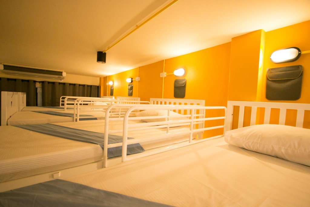 Bett im Wohnheim BackPack House Hostel