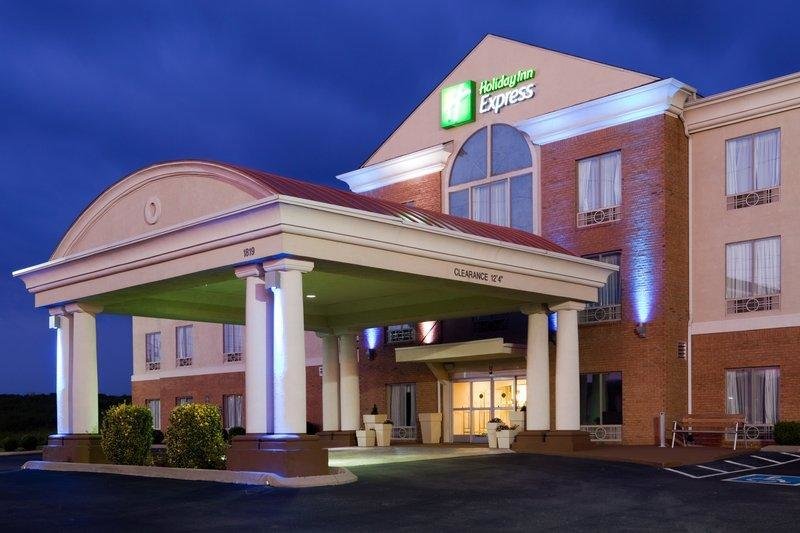 Люкс Deluxe Holiday Inn Express Athens, an IHG Hotel