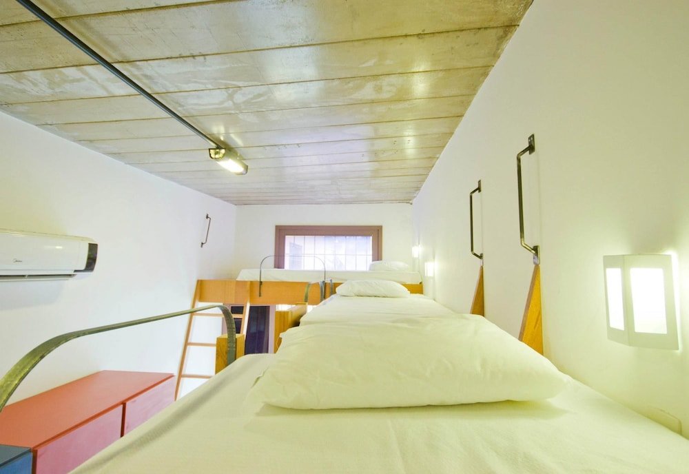 Кровать в общем номере (женский номер) 186 Lapa Central Hostel