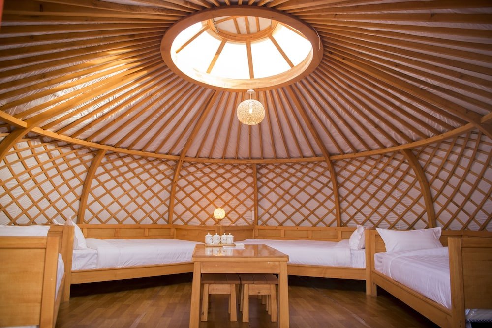 Standard Quadruple room Terelj Star Resort - Campsite