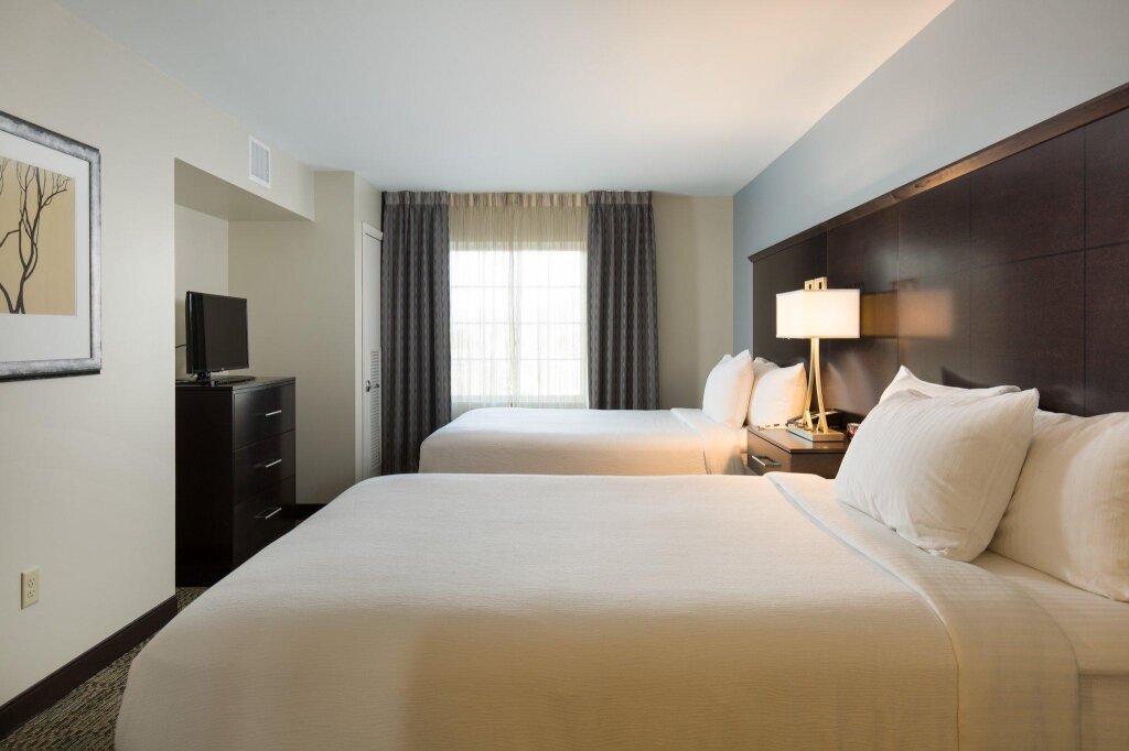 Двухместный люкс c 1 комнатой Staybridge Suites Sacramento-Folsom, an IHG Hotel
