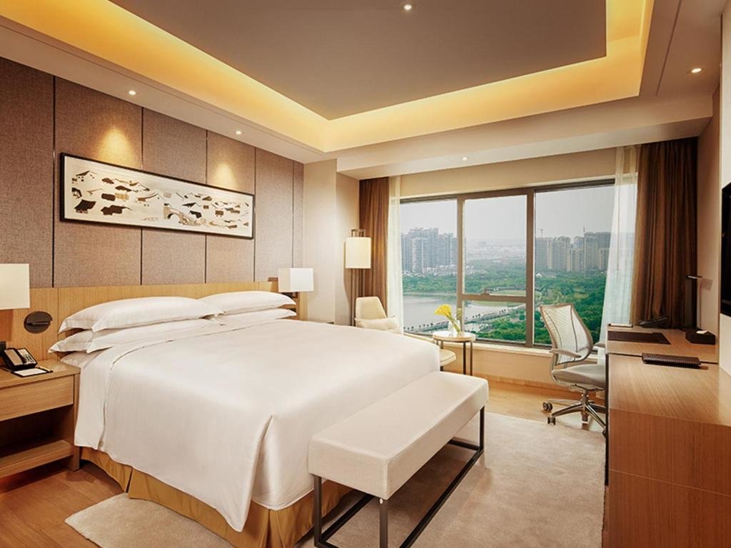 Люкс с 2 комнатами Hilton Suzhou