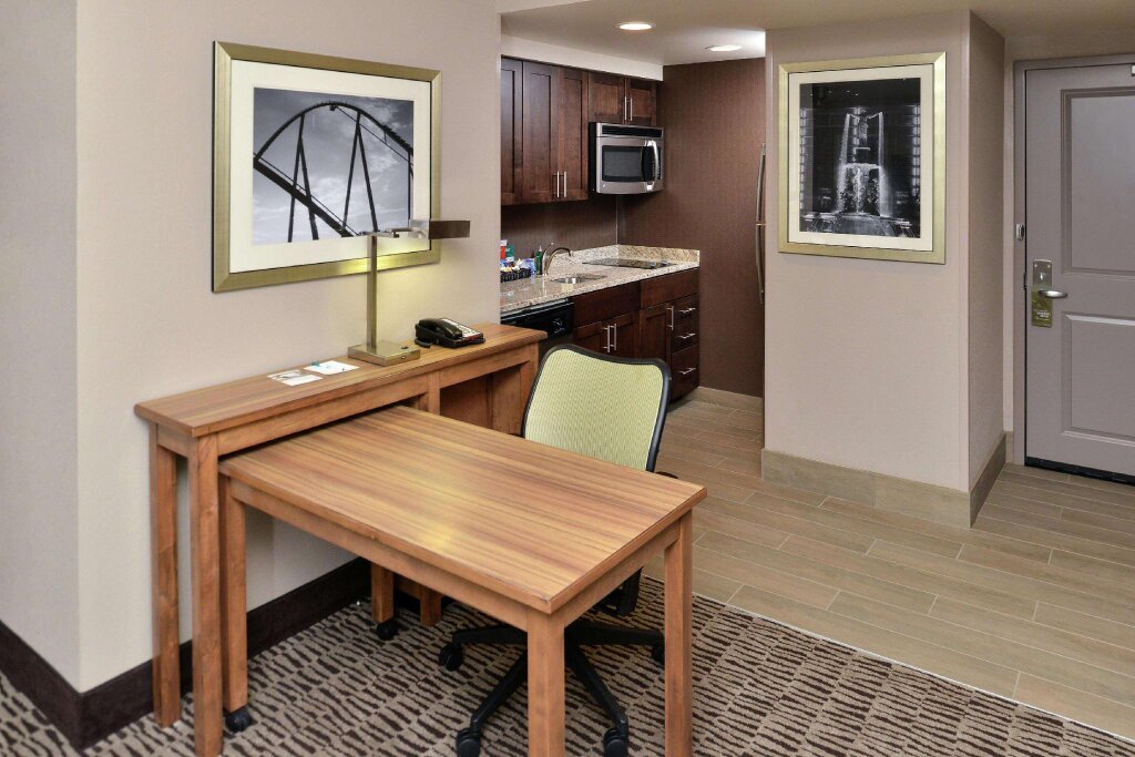 Четырёхместная студия Homewood Suites by Hilton Cincinnati/Mason