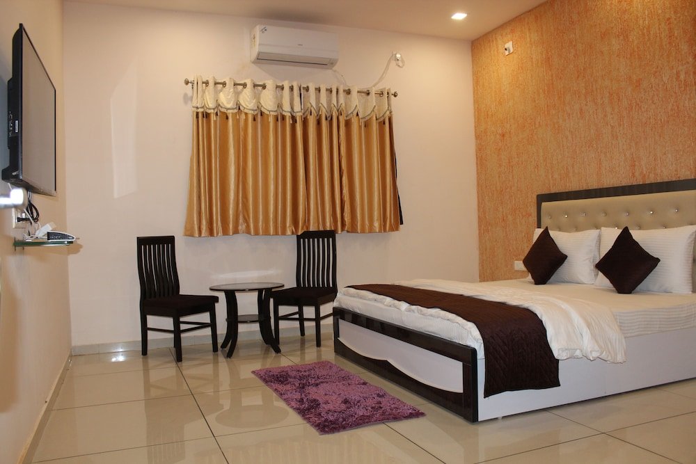 Deluxe room Malhaar Resort