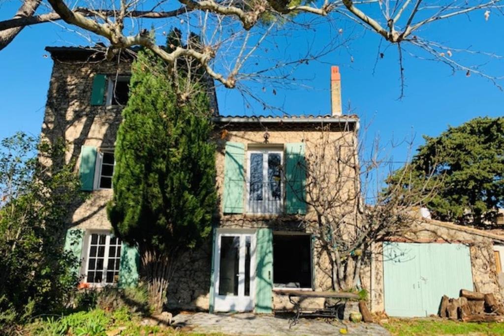 Standard room Stone house in Isle-sur-la-Sorgue