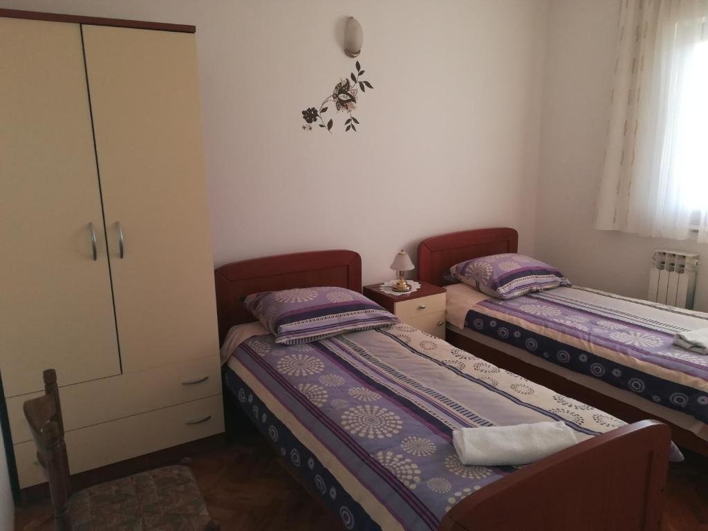 3 Bedrooms Apartment with balcony Guest House Krševan