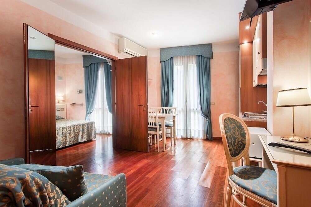 Люкс Premium с балконом Residence Hotel Bologna