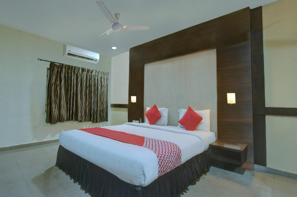 Standard suite Townhouse 947 Hotel Tiruchendur Mani Iyer