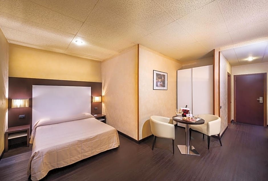 Standard room iH Hotels Bologna Amadeus