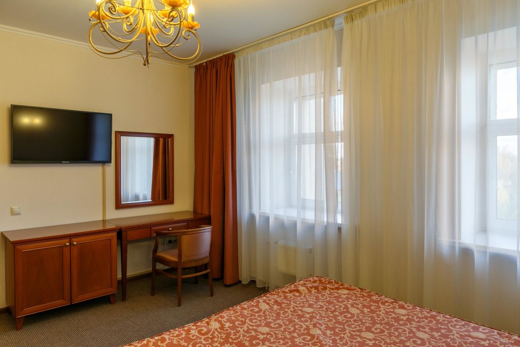 3 Bedrooms Suite Alexandr Club Hotel