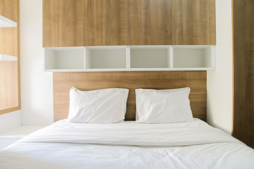 Номер Standard 2BR with Sofa Bed at Springlake Summarecon Apartment