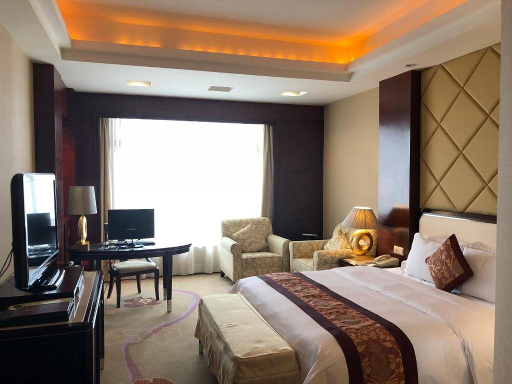Люкс c 1 комнатой Huihua International Hotel