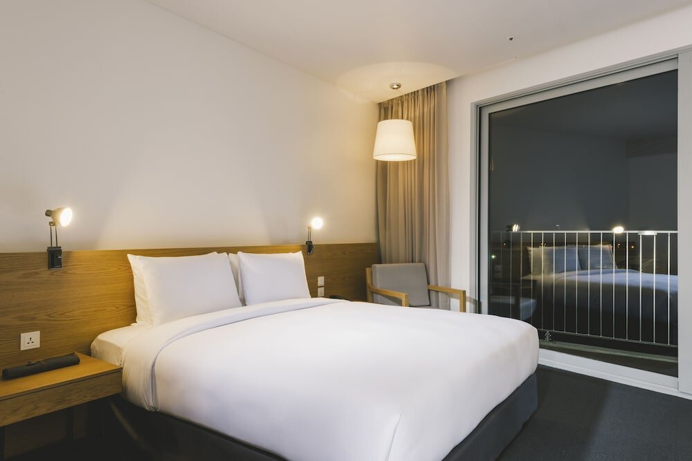 Standard double chambre avec balcon et Vue montagne Nest Hotel Incheon