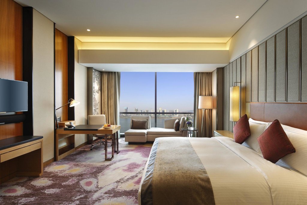 Classic room InterContinental Changsha, an IHG Hotel