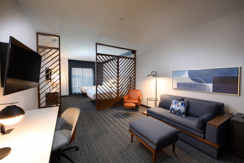 Номер Deluxe Courtyard by Marriott Charlotte Waverly