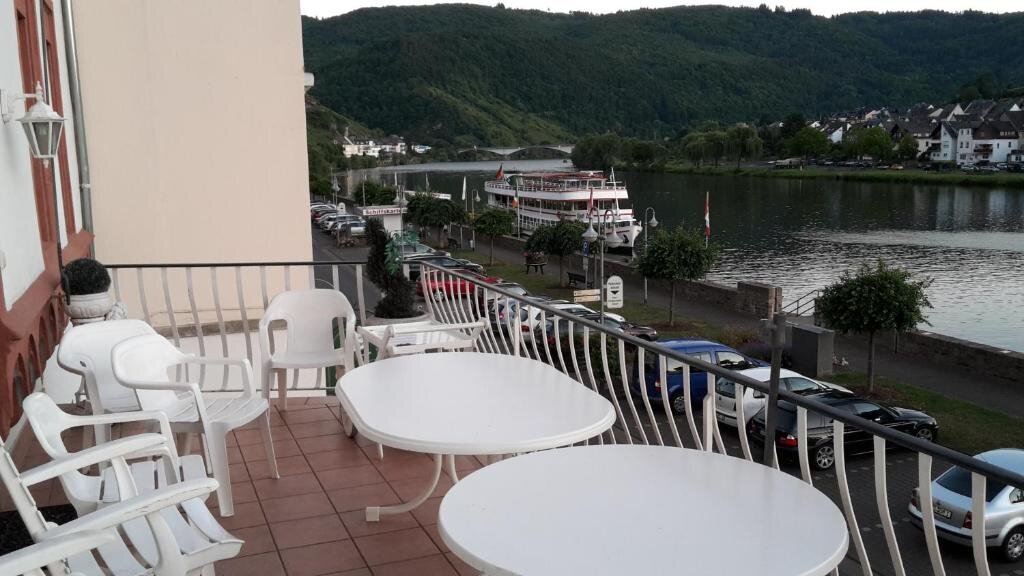 Апартаменты с 2 комнатами Mosel View Old Town Apartments