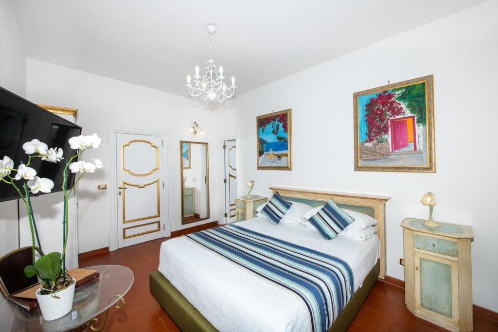 Двухместный номер Standard с балконом и с видом на море La Casa di Peppe Guest House & Villa