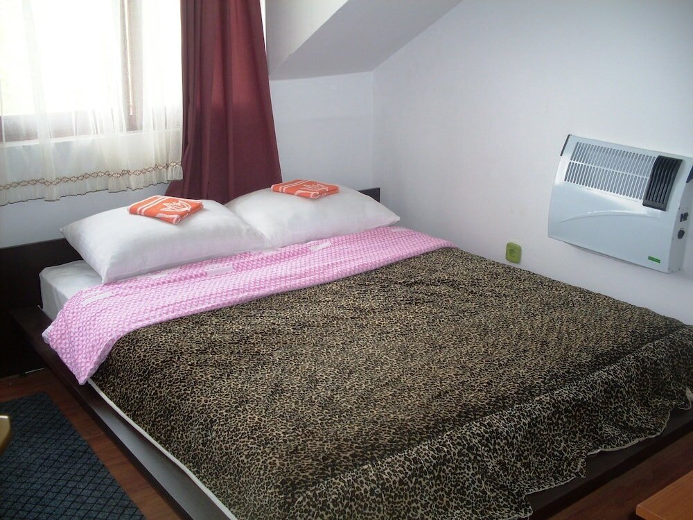 Standard Double room with balcony Hostel Gonzo