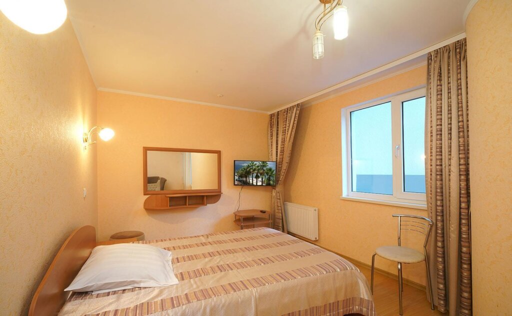 Standard Single room with balcony Ялта