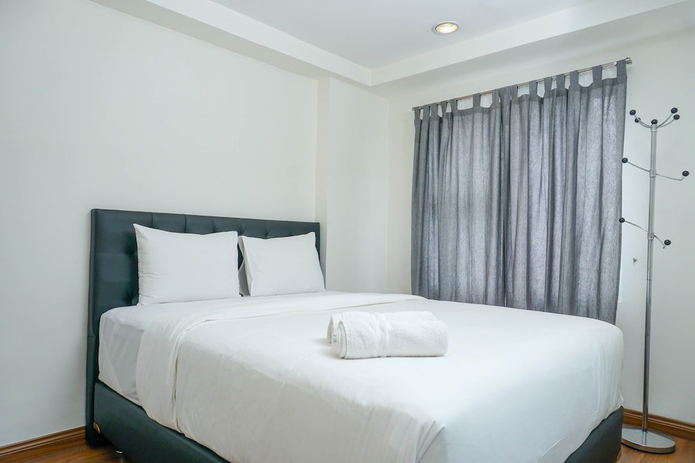 Standard chambre Best Spacious Studio Belmont Residence Puri Apartment