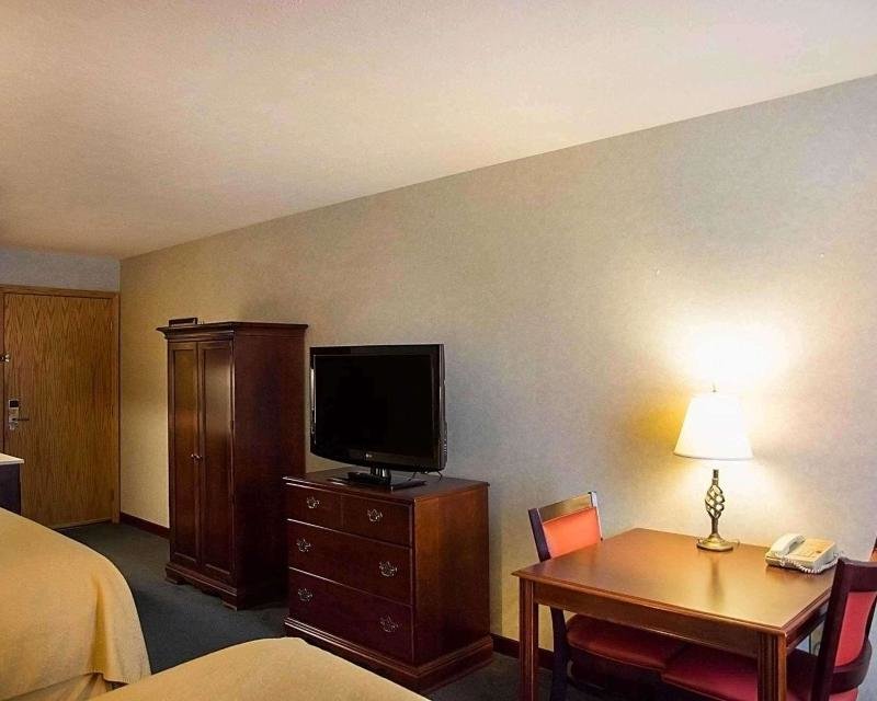 Standard Double room Quality Inn & Suites Cincinnati I-275