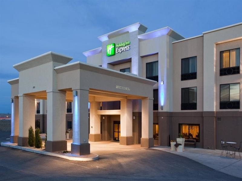 Люкс Standard Holiday Inn Express Rawlins, an IHG Hotel