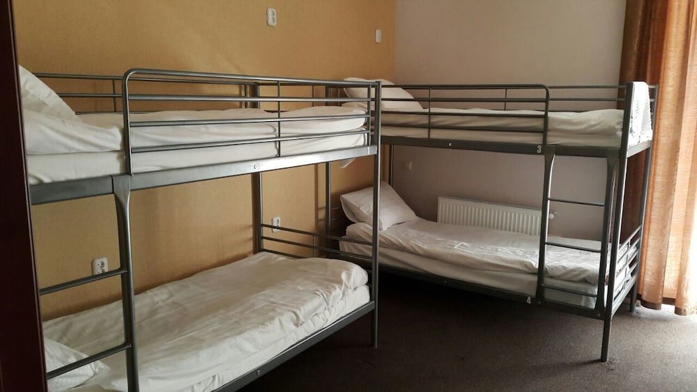 Cama en dormitorio compartido (dormitorio compartido femenino) Gorniy Uyut Hostel